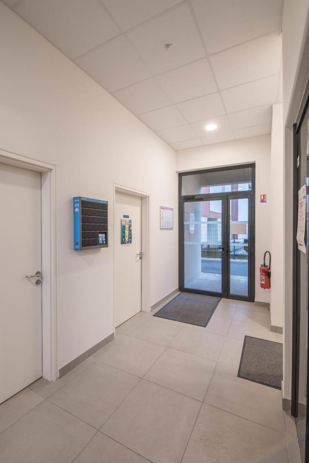 Theo - T2 Proche Gare Apartment Le Mans Luaran gambar